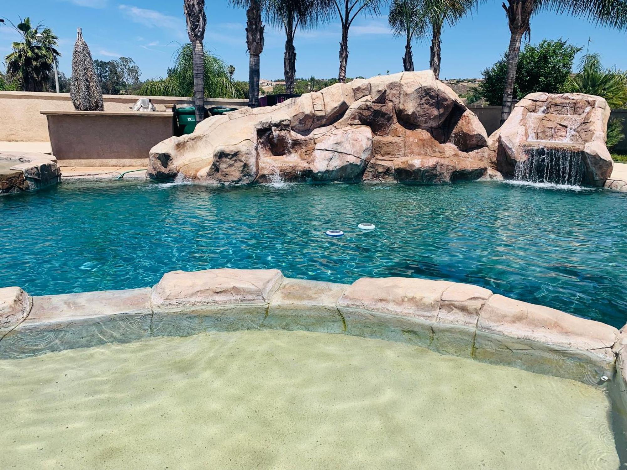 High End Triplex With Pool *